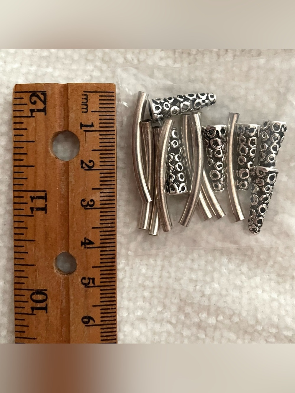 LOT - Silver-Antique Silver-Gold plated Asstd Jewelry Findings & Accents (172g) - Picture 10 of 13